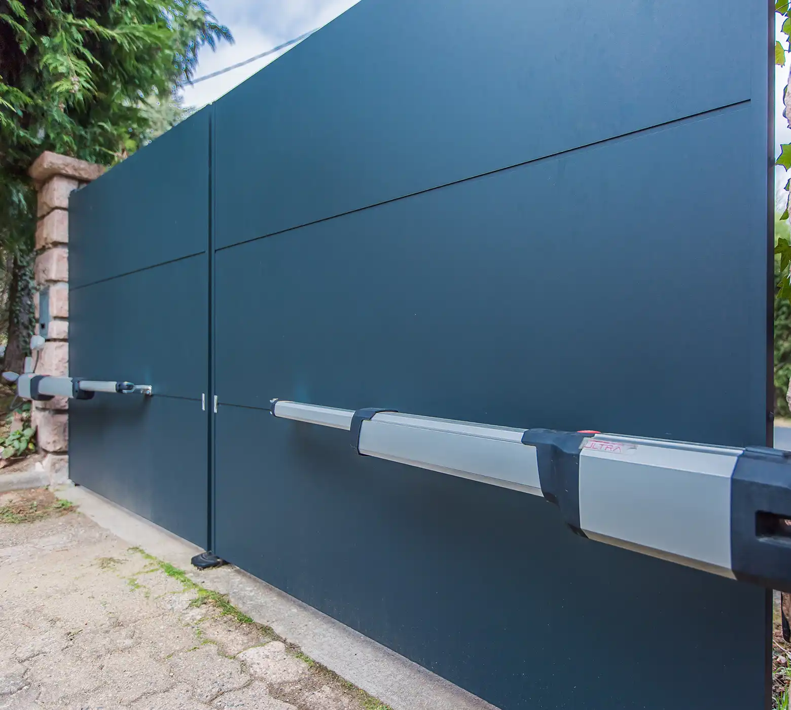 bras de portail battant motorisé