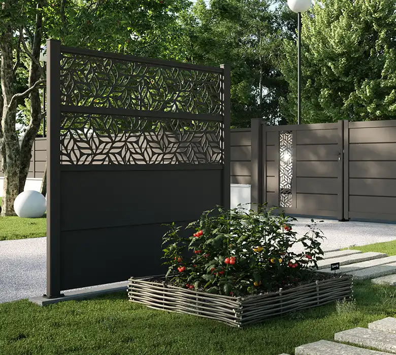 claustra de terrasse en aluminium avec décor