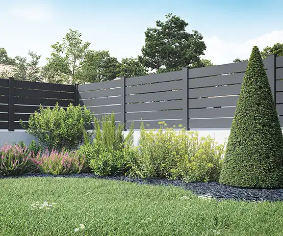 jardin avec clôture Bosco ajourée en aluminium Ceklo Kostum