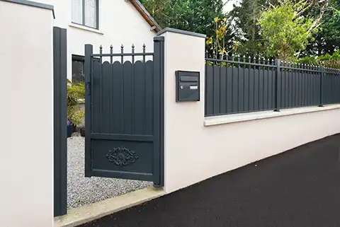portillon plein en aluminium Pont-Aven Kostum