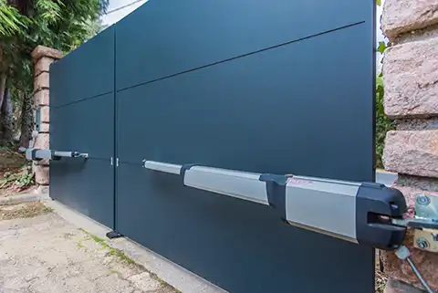 portail battant plein aluminium klavel kostum