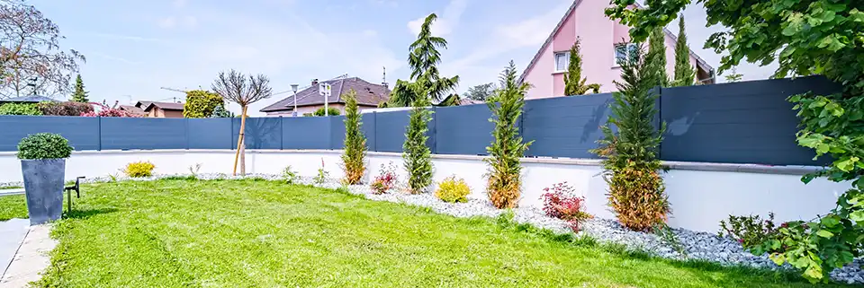 Clôture pleine en aluminium Briz-Anae Kostum