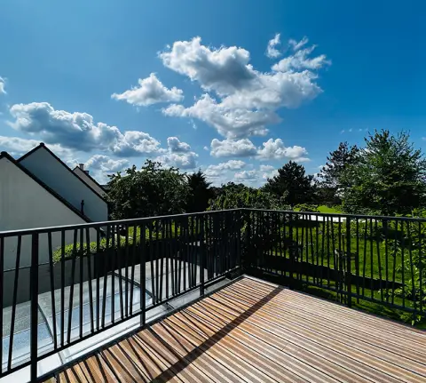 garde-corps incliné à barreaux Tevel