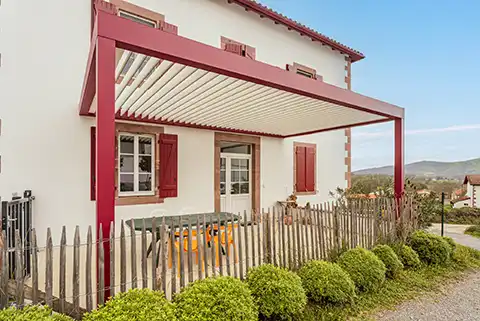 Pergola adossée en aluminium Lily Kostum