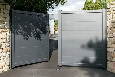 portail battant plein aluminium karantan kostum