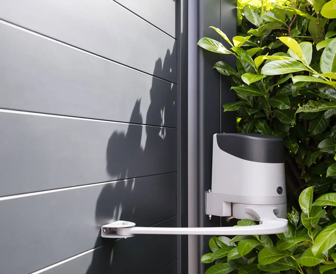 Sliding gate motorization
